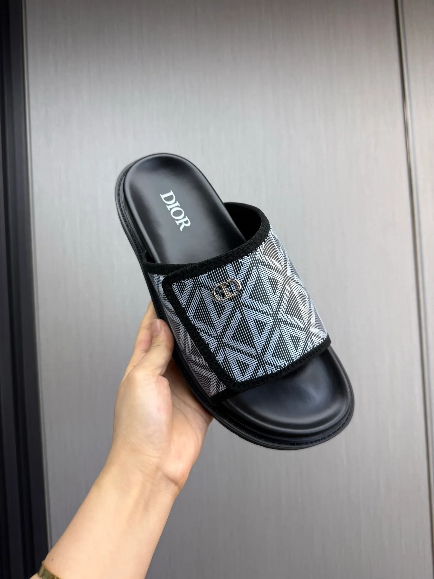 Men's shoes 💰320💰 Dior. Popular slippers hot sale 🔥 Available all year round ✅ Original original material 🩴 SIZE: 38-46 (45.46 non-refundable)